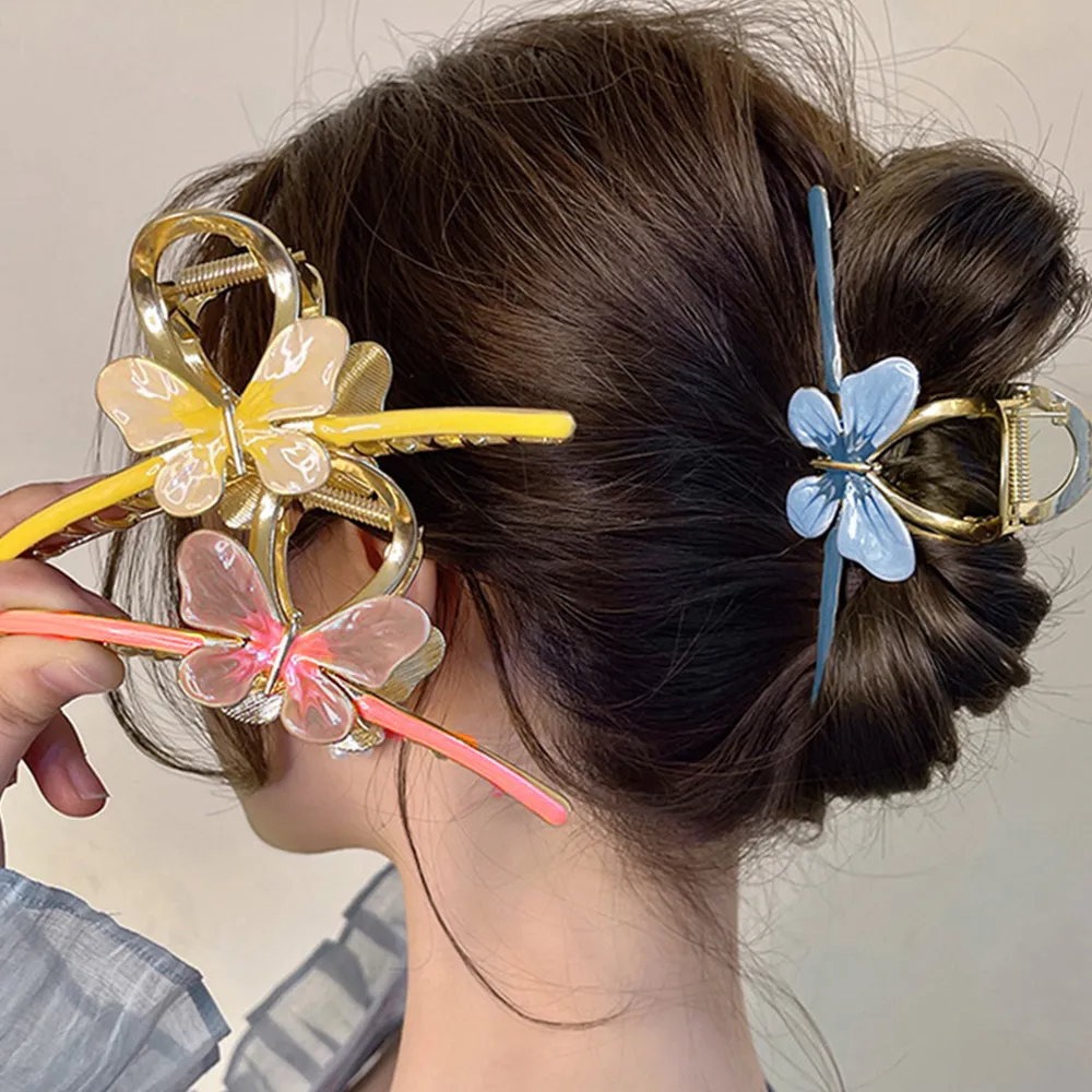 大きめバタフライバンスクリップ 韓国風ヘアアクセで簡単おしゃれアレンジ