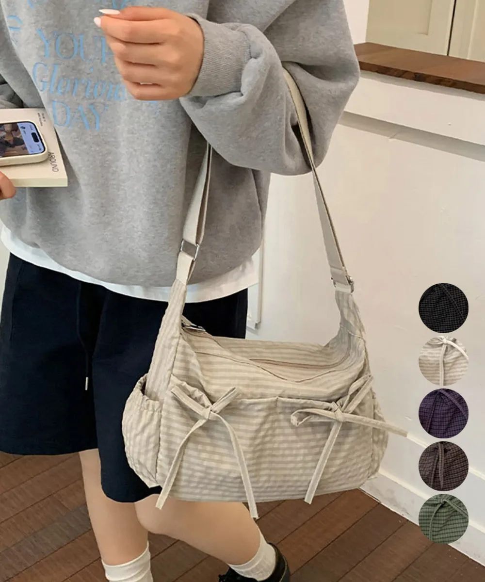 軽量チェック柄ショルダーバッグ