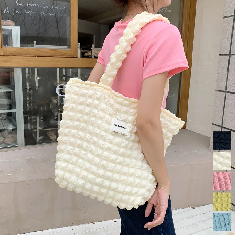 大容量ポップコーントートバッグ｜ワッフル風レディース軽量肩掛け鞄 A4対応 内ポケット付き カジュアルシンプルロゴデザイン
